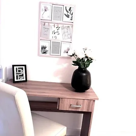 L2 Centre Loft With Ac Appartement
